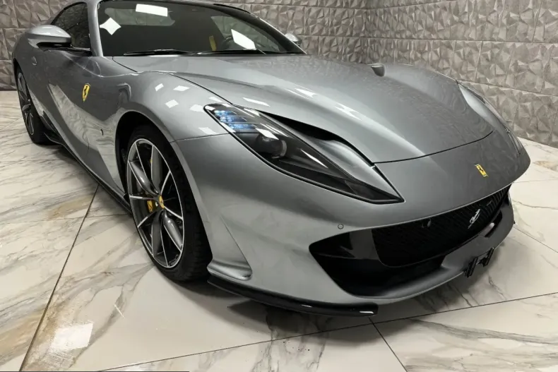 Ferrari 812 din 2023 cu 2.051 km - oferta FER221428 - foto 3