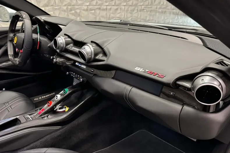 Ferrari 812 din 2023 cu 2.051 km - oferta FER221428 - foto 22