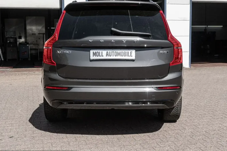 Volvo XC90 din 2023 cu 46.688 km - oferta VOL221432 - foto 4