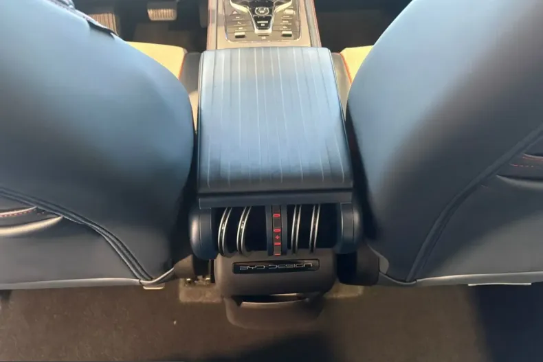 BYD ATTO 3 din 2023 cu 4.756 km - oferta BYD221441 - foto 12