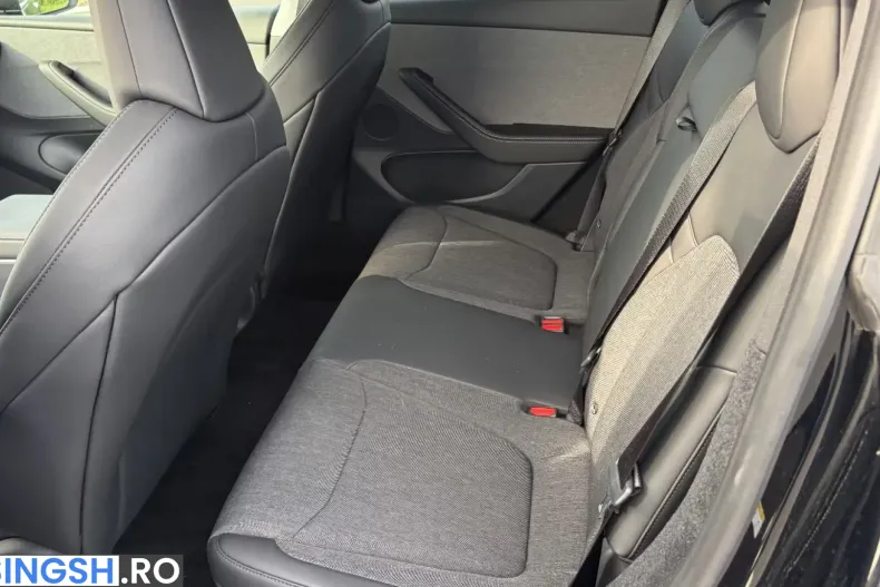 Tesla Model Y din 2026 cu 10.100 km - oferta TES221444 - foto 7