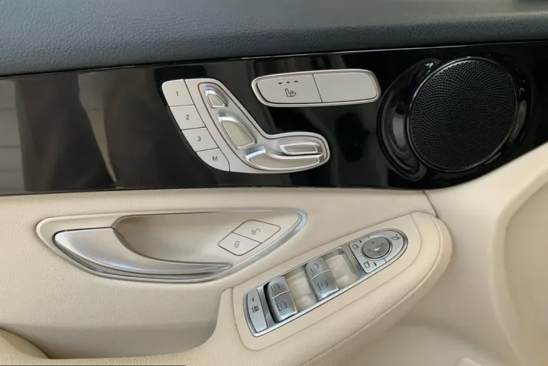 Mercedes-Benz GLC 200 (Clasa GLC) din 2022 cu 76.783 km - oferta MER221466 - foto 14