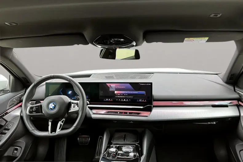 BMW 550 (Seria 5) din 2024 cu 29.513 km - oferta BMW221476 - foto 16