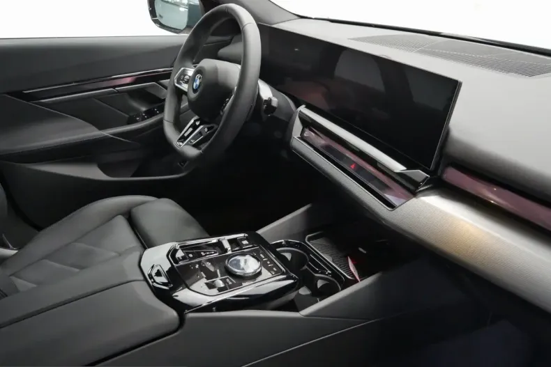BMW 520 (Seria 5) din 2025 cu 12.450 km - oferta BMW221477 - foto 5