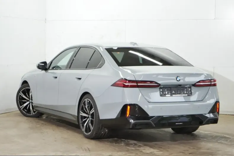 BMW 540 (Seria 5) din 2025 cu 11.085 km - oferta BMW221481 - foto 2