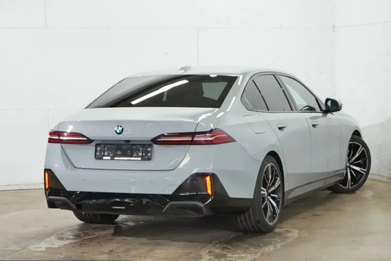 BMW 540 (Seria 5) din 2025 cu 11.085 km - oferta BMW221481 - foto 3