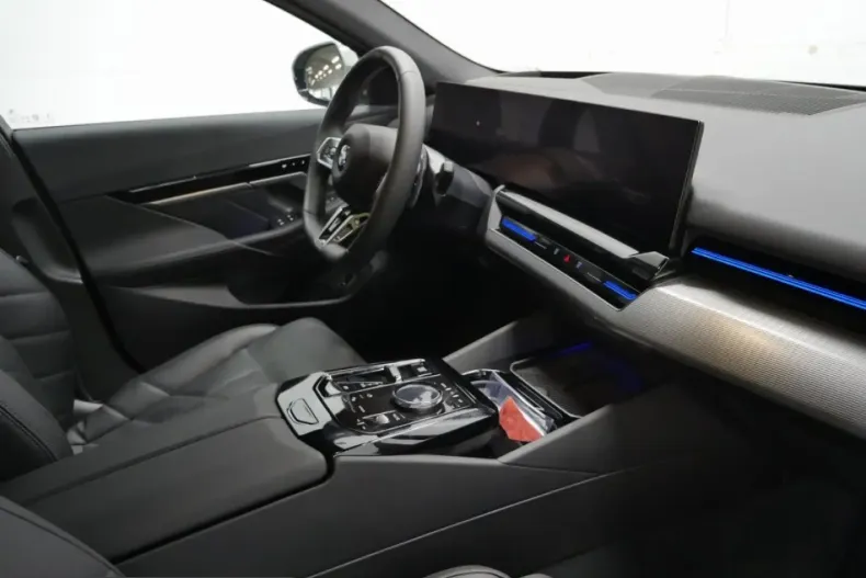 BMW 540 (Seria 5) din 2025 cu 11.085 km - oferta BMW221481 - foto 5
