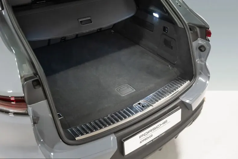 Porsche Cayenne din 2024 cu 21.800 km - oferta POR221486 - foto 19