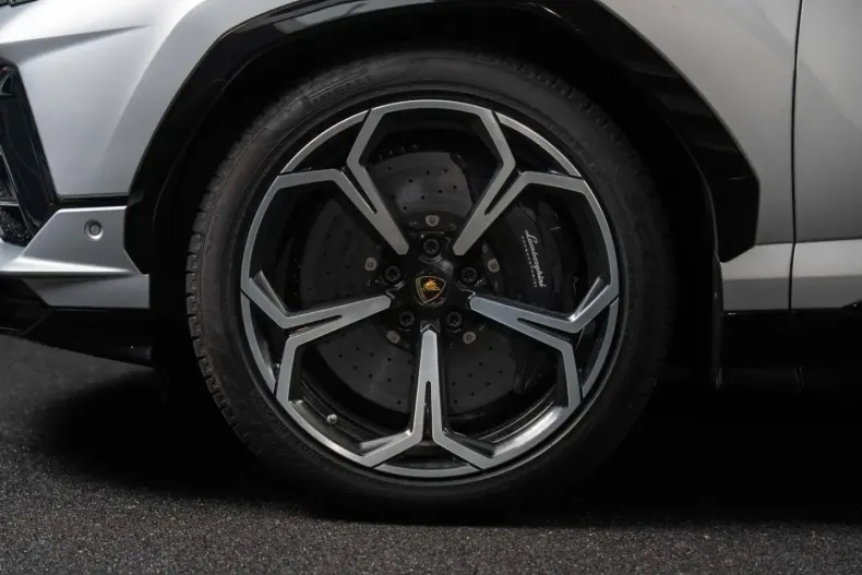 Lamborghini Urus din 2023 cu 18.000 km - oferta LAM221490 - foto 7