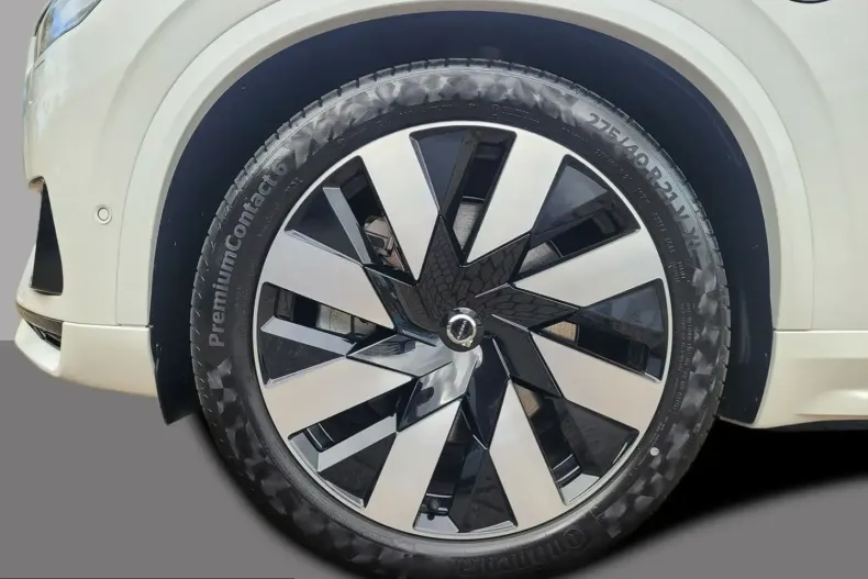Volvo XC90 din 2024 cu 8.865 km - oferta VOL221495 - foto 6