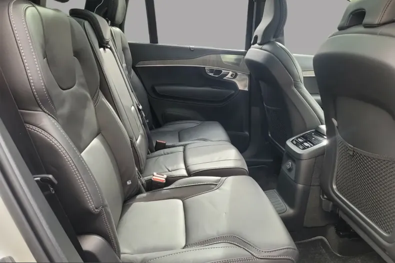 Volvo XC90 din 2024 cu 8.865 km - oferta VOL221495 - foto 11