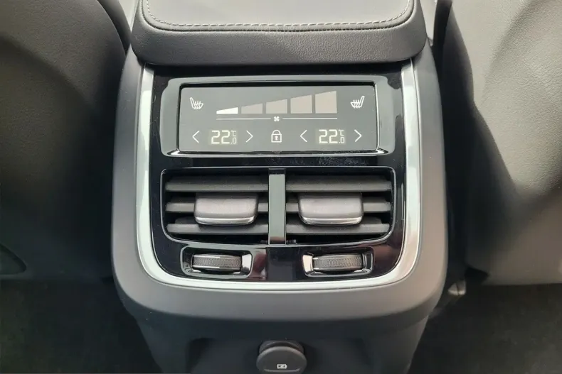 Volvo XC90 din 2024 cu 8.865 km - oferta VOL221495 - foto 12