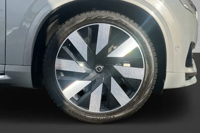 Volvo XC90 din 2024 cu 44.400 km - oferta VOL221496 - foto 9