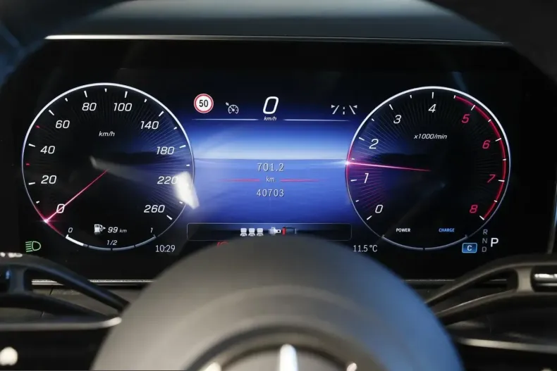 Mercedes-Benz GLC 200 (Clasa GLC) din 2024 cu 40.686 km - oferta MER221503 - foto 13