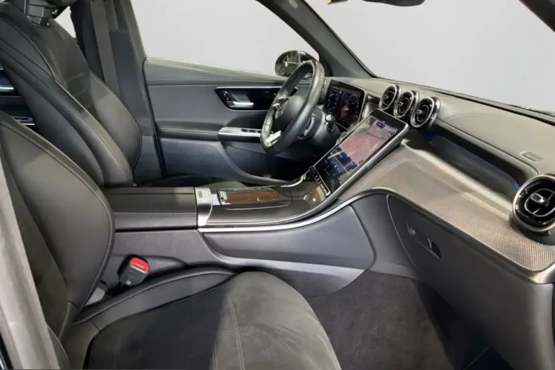 Mercedes-Benz GLC 200 (Clasa GLC) din 2023 cu 49.488 km - oferta MER221504 - foto 16