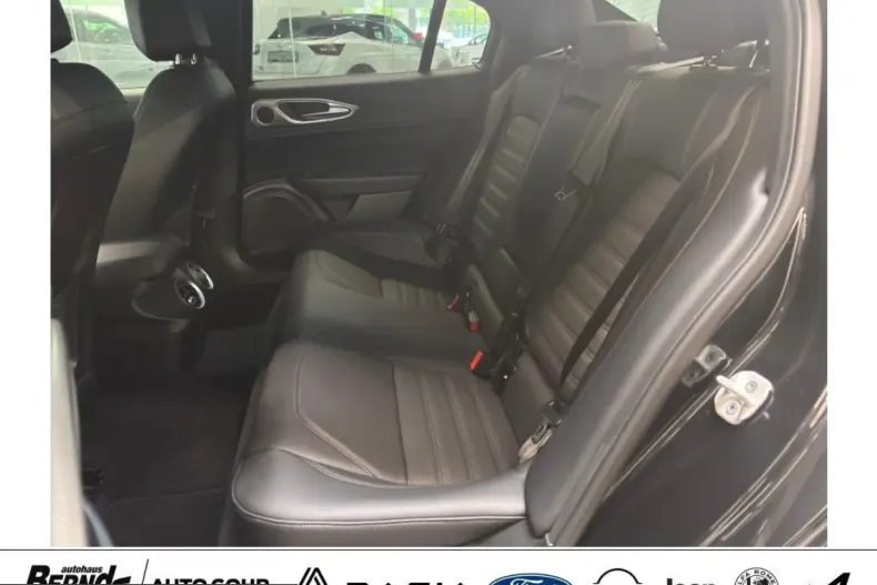 Alfa Romeo Giulia din 2024 cu 14.010 km - oferta ALF221507 - foto 11