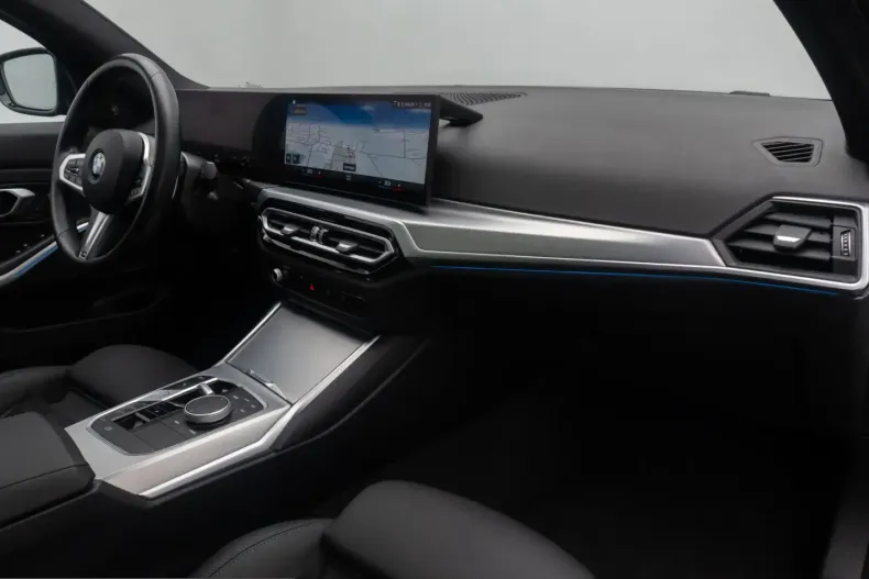 BMW M340i (Seria 3) din 2024 cu 34.482 km - oferta BMW221519 - foto 25