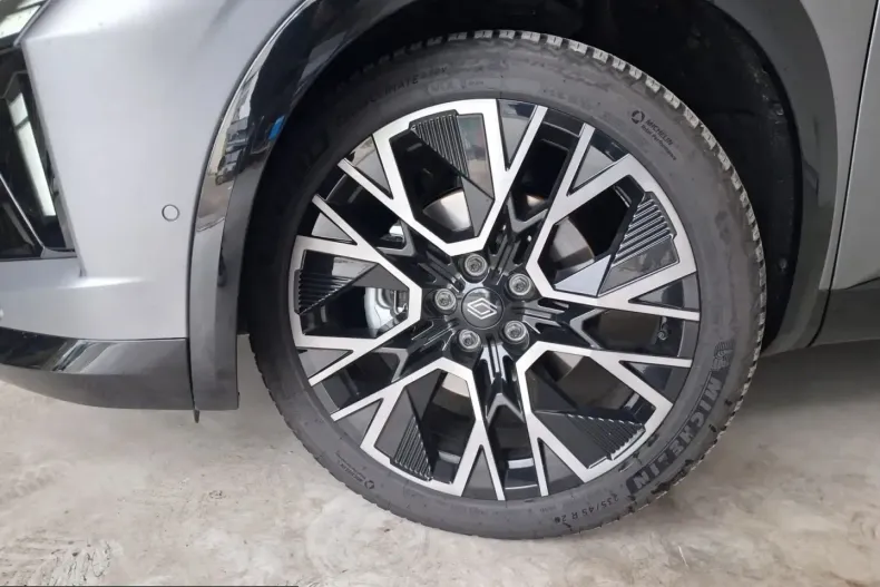 Renault Austral din 2025 cu 5.014 km - oferta REN221522 - foto 4
