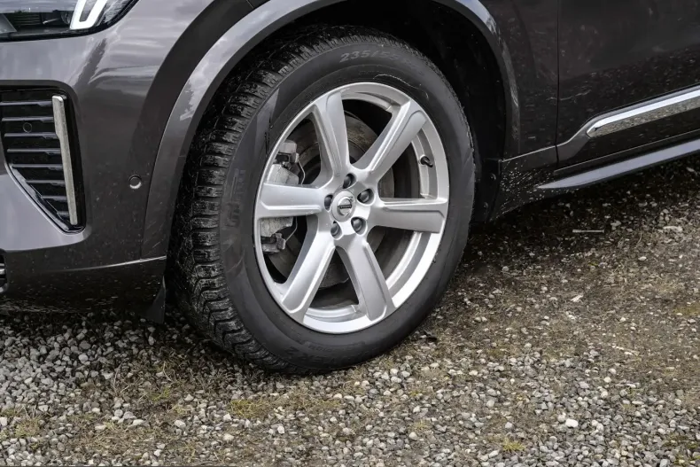 Volvo XC90 din 2025 cu 22.925 km - oferta VOL221527 - foto 3
