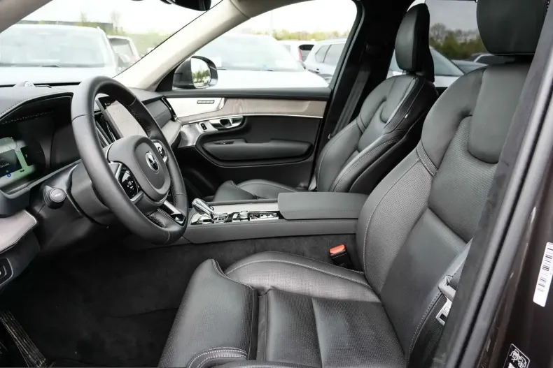 Volvo XC90 din 2025 cu 22.925 km - oferta VOL221527 - foto 6