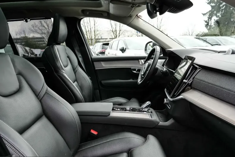 Volvo XC90 din 2025 cu 22.925 km - oferta VOL221527 - foto 14
