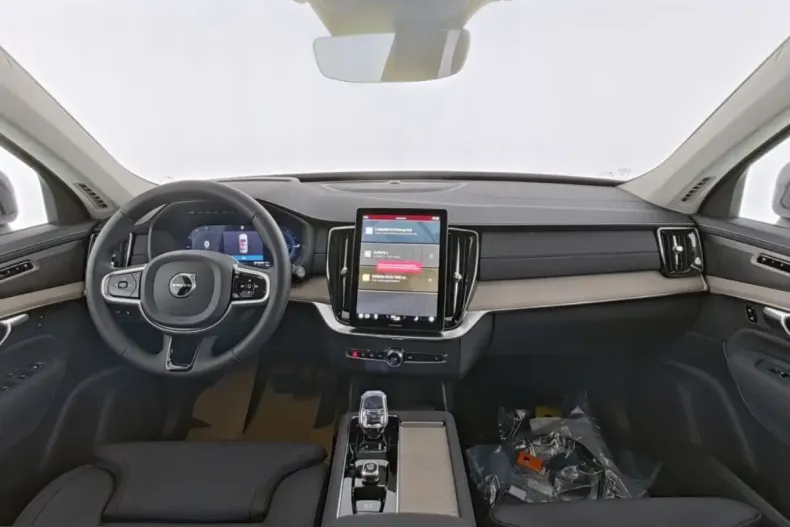 Volvo XC90 din 2025 cu 26.939 km - oferta VOL221528 - foto 5