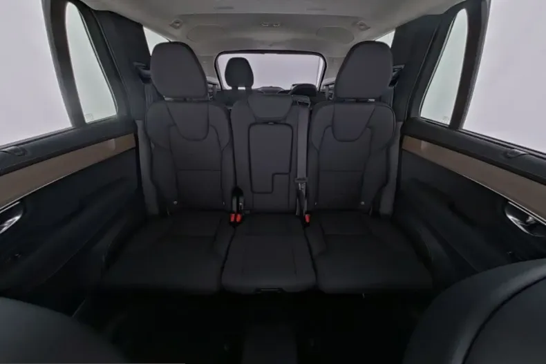 Volvo XC90 din 2025 cu 26.939 km - oferta VOL221528 - foto 7