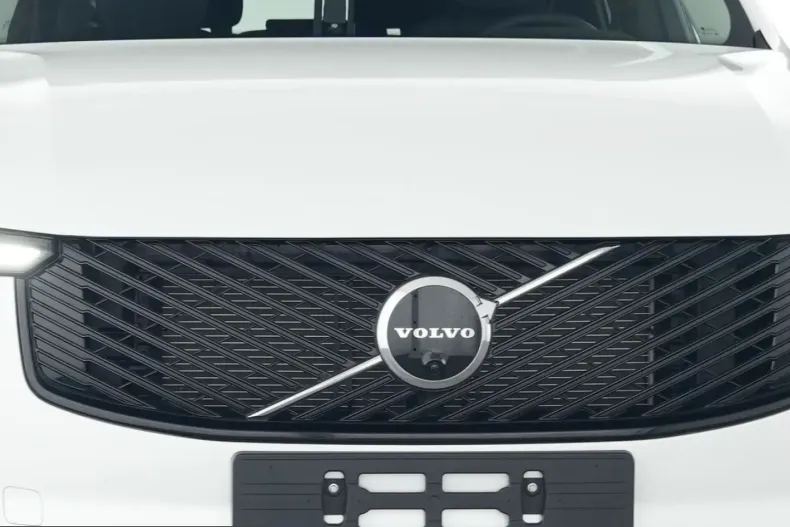 Volvo XC90 din 2025 cu 27.743 km - oferta VOL221529 - foto 4