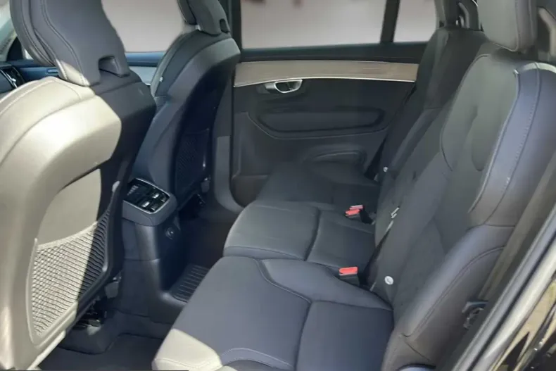 Volvo XC90 din 2025 cu 13.450 km - oferta VOL221530 - foto 9