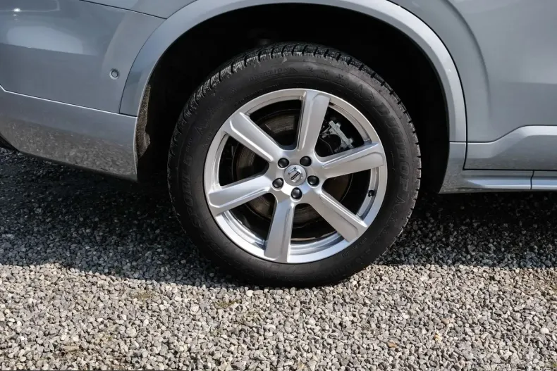 Volvo XC90 din 2025 cu 25.898 km - oferta VOL221532 - foto 4