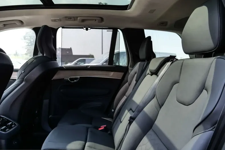 Volvo XC90 din 2025 cu 25.898 km - oferta VOL221532 - foto 8
