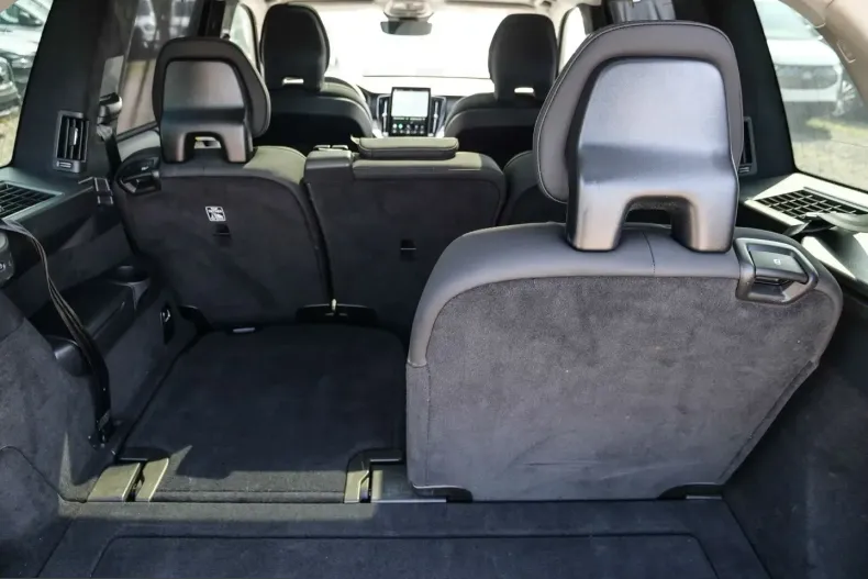 Volvo XC90 din 2025 cu 25.898 km - oferta VOL221532 - foto 12