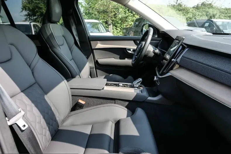 Volvo XC90 din 2025 cu 25.898 km - oferta VOL221532 - foto 15