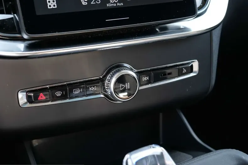 Volvo XC90 din 2025 cu 25.898 km - oferta VOL221532 - foto 20