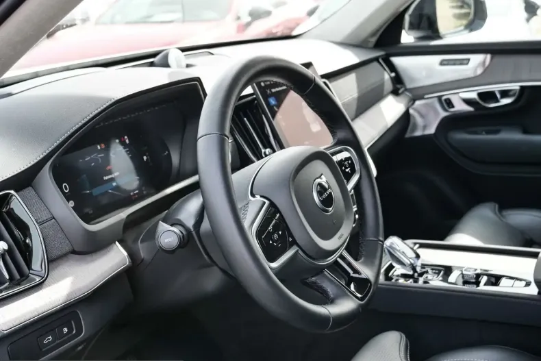 Volvo XC90 din 2025 cu 17.281 km - oferta VOL221533 - foto 5