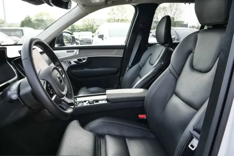 Volvo XC90 din 2025 cu 17.281 km - oferta VOL221533 - foto 6