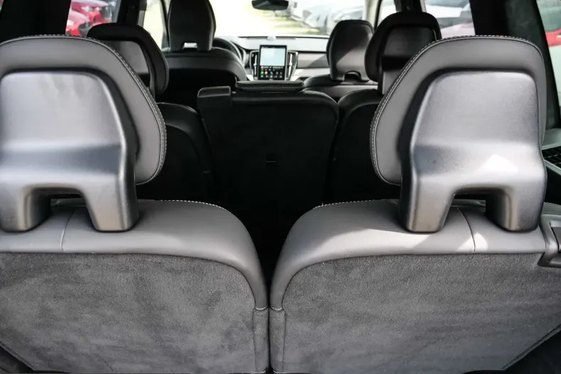 Volvo XC90 din 2025 cu 17.281 km - oferta VOL221533 - foto 12