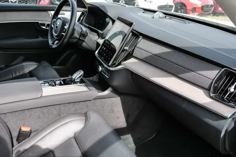 Volvo XC90 din 2025 cu 17.281 km - oferta VOL221533 - foto 14
