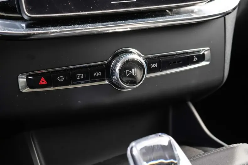 Volvo XC90 din 2025 cu 17.281 km - oferta VOL221533 - foto 19