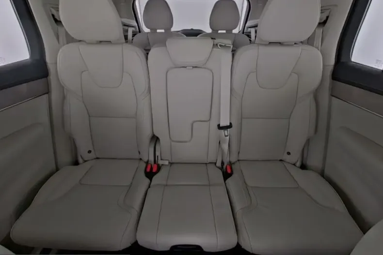 Volvo XC90 din 2025 cu 25.370 km - oferta VOL221534 - foto 13