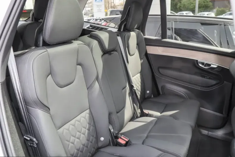 Volvo XC90 din 2025 cu 15.800 km - oferta VOL221535 - foto 5