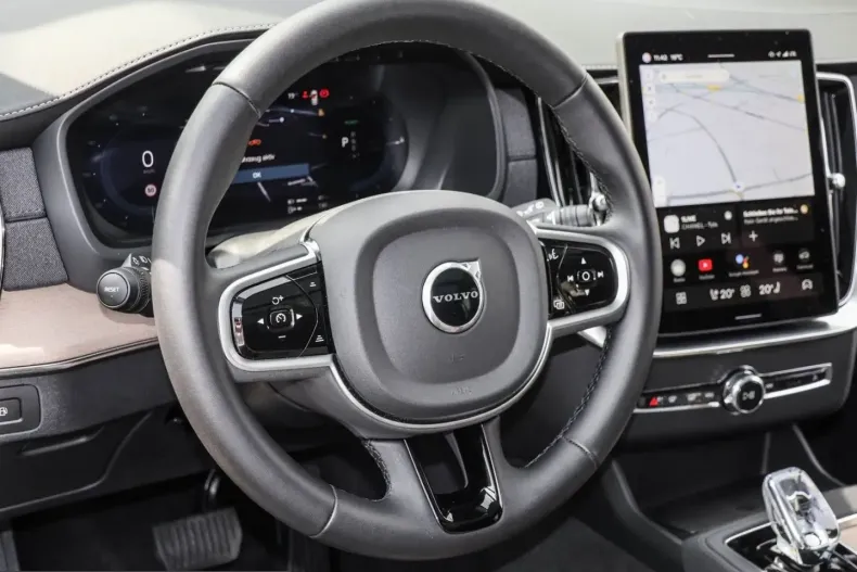 Volvo XC90 din 2025 cu 15.800 km - oferta VOL221535 - foto 10