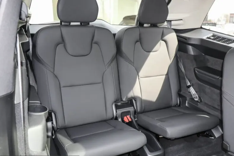 Volvo XC90 din 2025 cu 15.800 km - oferta VOL221535 - foto 16