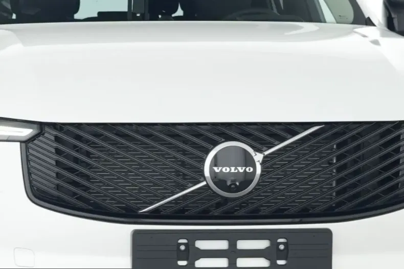 Volvo XC90 din 2025 cu 19.106 km - oferta VOL221536 - foto 4