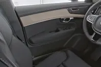 Volvo XC90 din 2025 cu 14.868 km - oferta VOL221537 - foto 12