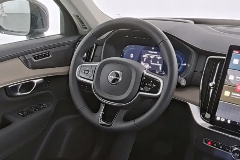 Volvo XC90 din 2025 cu 14.868 km - oferta VOL221537 - foto 14