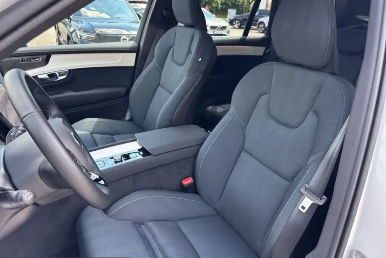 Volvo XC90 din 2025 cu 10.000 km - oferta VOL221538 - foto 12