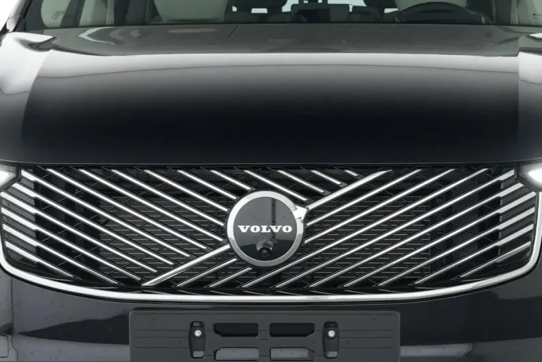 Volvo XC90 din 2025 cu 14.076 km - oferta VOL221539 - foto 4