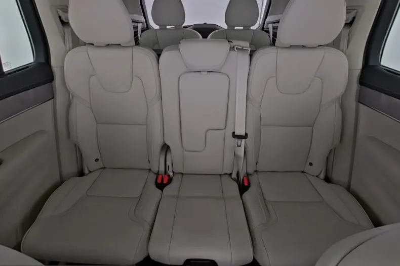 Volvo XC90 din 2025 cu 14.076 km - oferta VOL221539 - foto 13