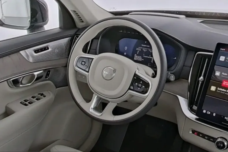Volvo XC90 din 2025 cu 14.076 km - oferta VOL221539 - foto 14